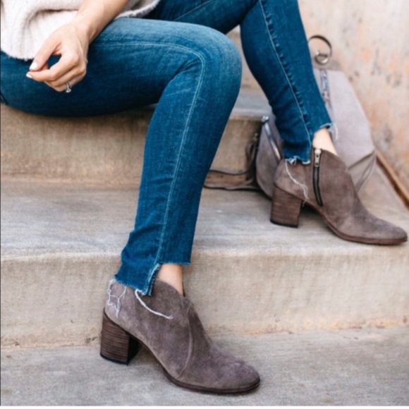 New Frye Ankle boot Women Nora Zip Short bootie boots 10 NIB - Picture 1 of 12